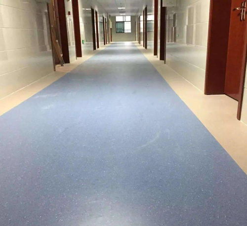PVC塑胶地板施工验收全攻略 关键要点与常见问题解析